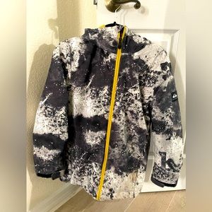 Ski Coat size 12 youth.Used twice - excellent condition.No damages.Quick silver.